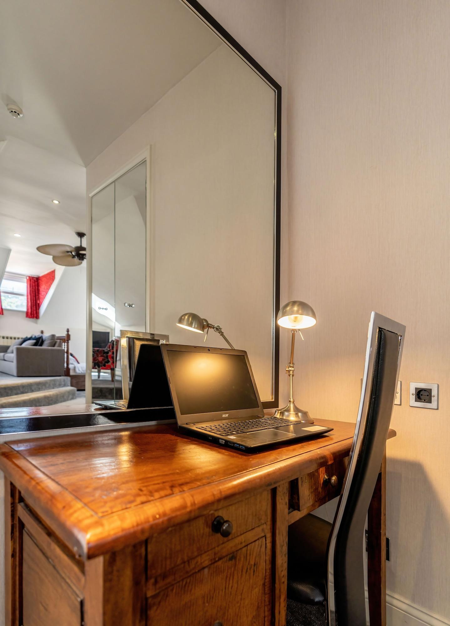 The Inn Hotel Bar And Restaurant Saint Helier Exterior foto